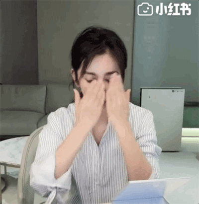 李冰冰坚持了二十年的拍摄前习惯，竟然是先变着花样敷面膜？