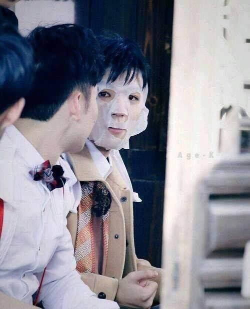 ǻ˭ǿȻĤ