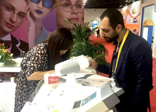 青少年近视防控眼镜火爆上海眼镜展