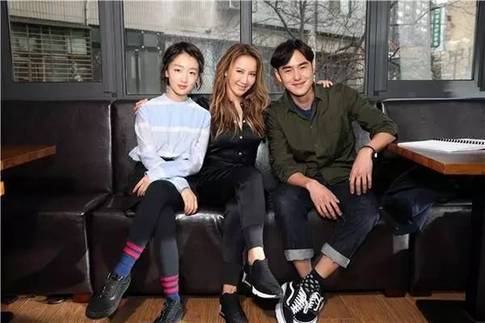 赛菲尔请你猜:李玟世界巡演哪首歌开场? image009.jpg