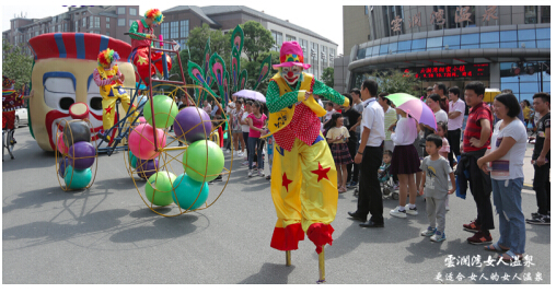 十一旅游黑马惊现！云澜湾女人温泉马戏表演嗨爆全场