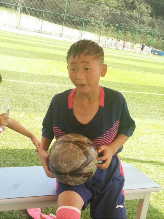 12岁足球小子李冠军的冠军梦苏宁之夏现场点