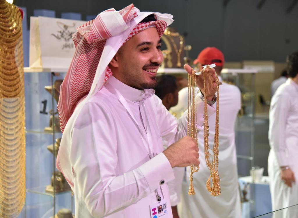 中东地区最大珠宝展在沙特利雅得开幕
