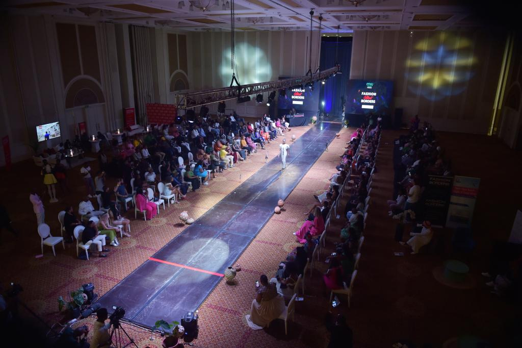 博茨瓦纳举办“时尚无国界”时装秀